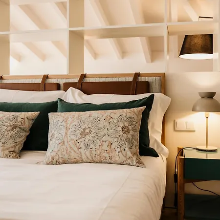 דירה Belion House | Deluxe Attic 301